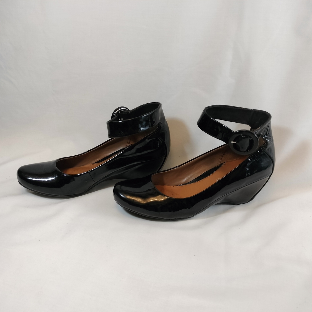 Clarks Capricorn Moon, Women's Ankle Strap Pumps - Picture 7 of 8